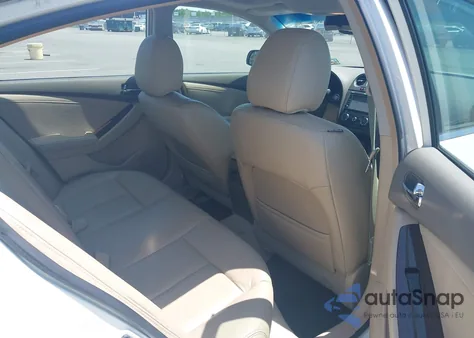 2010 Nissan Altima 2.5 S z USA, uszkodzony, nr VIN 1N4AL2AP1AN422775